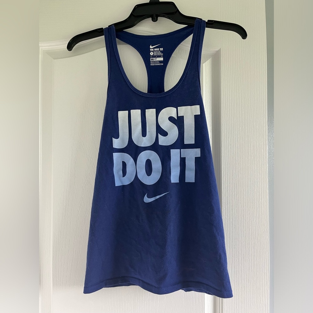 Nike women’s tank top size small